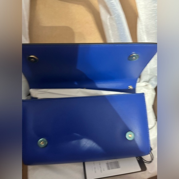 Dolce&Gabbana DG Millennials Small Crossbody Bag - Picture 5 of 6